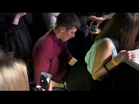 ❤️ ibalopo gidi ni a Russian nightclub. 18-odun-atijọ Russian girl ni anus ati obo buru jai ni a nightclub ❤️❌  ni onihoho% yo.pornolymp.ru%